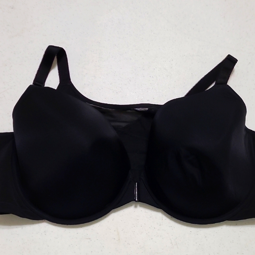 Torrid Black Front Closure Plunge Underwire Bra with Adjustable Straps size42DDD